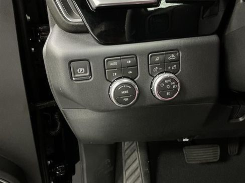 New 2026 GMC Sierra 2500 SLT w/ SLT Premium Package AWD/4WD image 11
