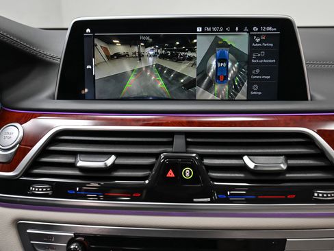 Used 2022 BMW ALPINA B7 xDrive w/ Luxury Rear Seating Package image 46