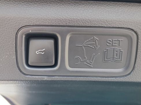 Used 2023 Ford Expedition Platinum image 19