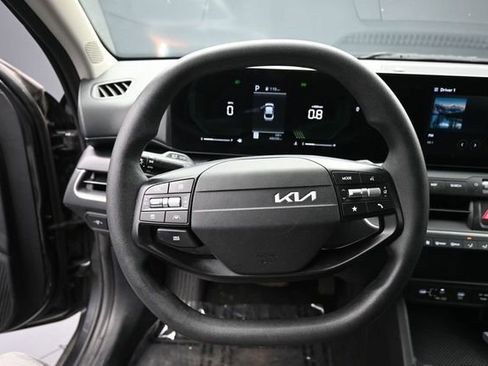 Used 2025 Kia K4 FWD image 19