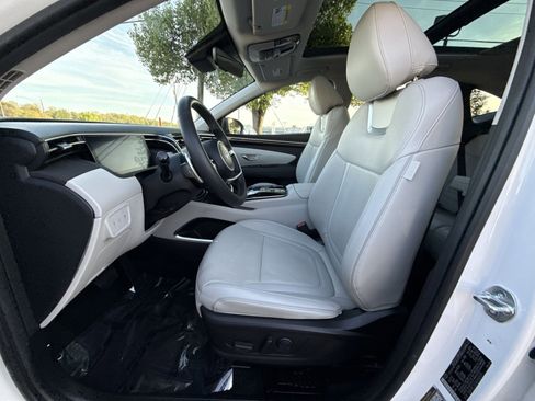 Certified 2024 Hyundai Tucson Limited image 13