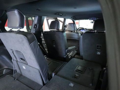 Used 2025 Jeep Grand Cherokee L Limited RWD image 28