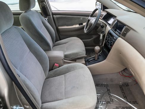 Used 2005 Toyota Corolla CE FWD image 16