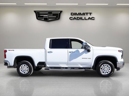 Used 2024 Chevrolet Silverado 2500 LTZ image 6