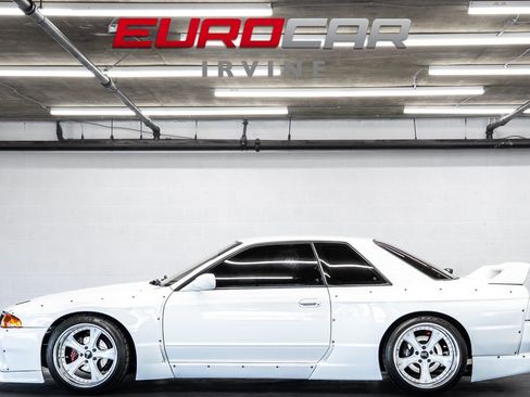 Used 1991 Nissan Other Nissan Models image 2