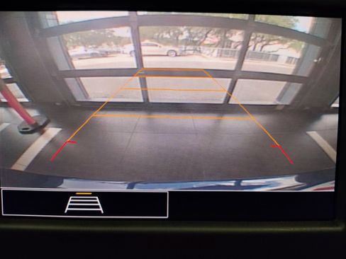 Used 2022 Chevrolet Equinox LT image 3