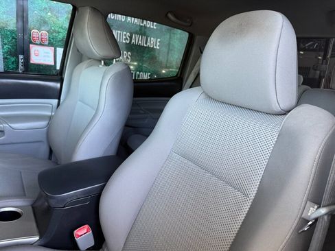 Used 2014 Toyota Tacoma PreRunner w/ TRD Off-Road Package RWD image 20