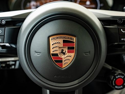 Certified 2026 Porsche 911 Carrera GTS image 32