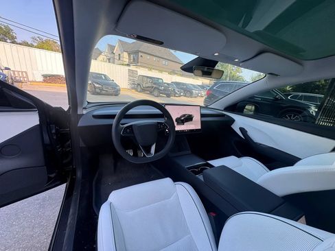 Used 2024 Tesla Model 3 Performance AWD/4WD image 4