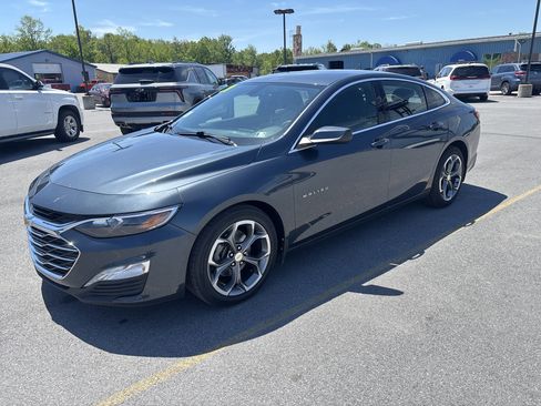 Used 2021 Chevrolet Malibu LT FWD image 8
