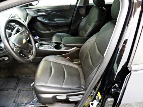Used 2018 Chevrolet Volt Premier FWD image 8