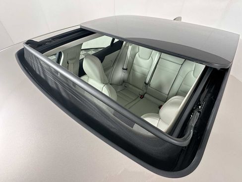 Used 2025 Volvo S60 B5 Core w/ Climate Package image 20