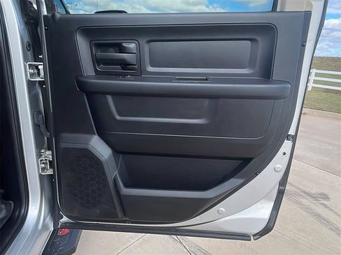 Used 2016 RAM 2500 Tradesman w/ Chrome Appearance Group image 13