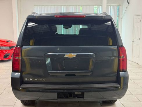 Used 2020 Chevrolet Suburban LT AWD/4WD image 8