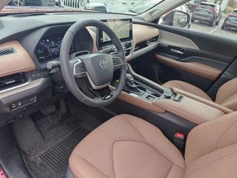 Used 2026 Toyota Grand Highlander Platinum image 11
