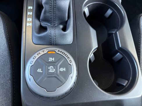 New 2025 Ford Bronco 4-Door image 30