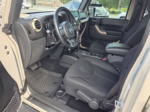 Used 2016 Jeep Wrangler Unlimited Sport w/ Quick Order Package 24S AWD/4WD image 8