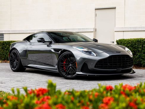 Used 2024 Aston Martin DB12 image 60