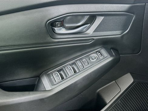 Used 2025 Honda Accord SE image 15