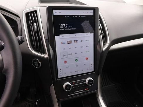 Certified 2024 Ford Edge SEL image 15