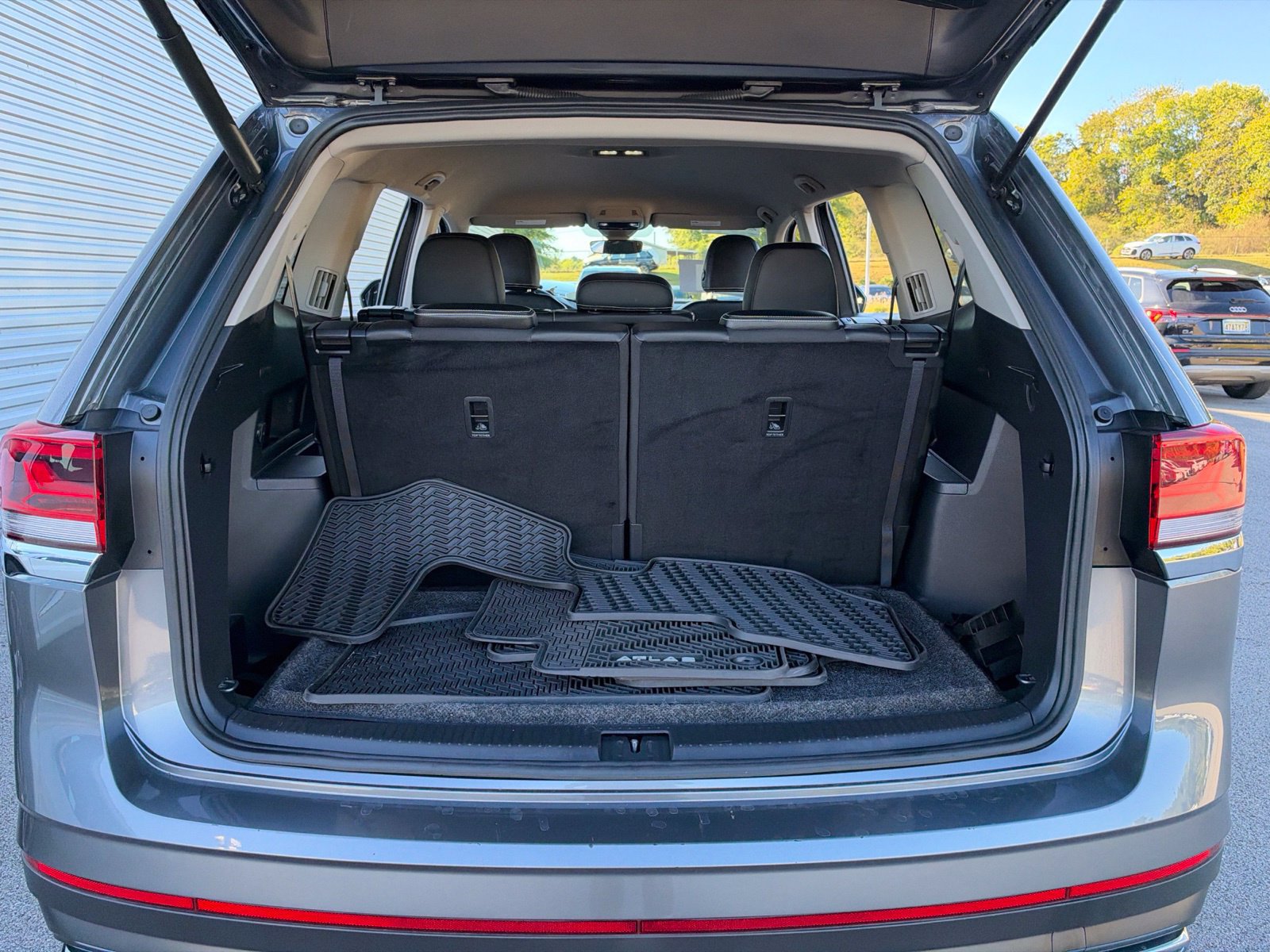 Certified 2024 Volkswagen Atlas SE FWD image 31