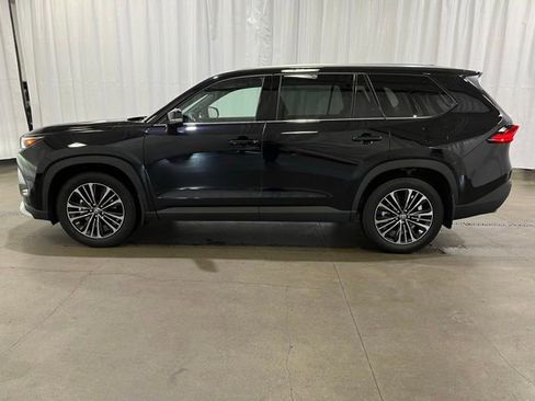 Used 2024 Toyota Grand Highlander AWD Hybrid image 7