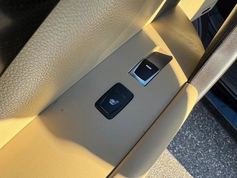 Used 2015 Hyundai Azera Limited FWD image 35