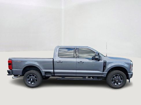 Used 2024 Ford F250 Lariat w/ Sport Appearance Package AWD/4WD image 8