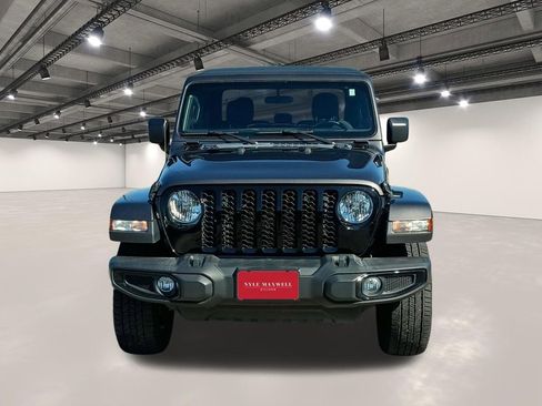 Used 2022 Jeep Gladiator Willys image 18
