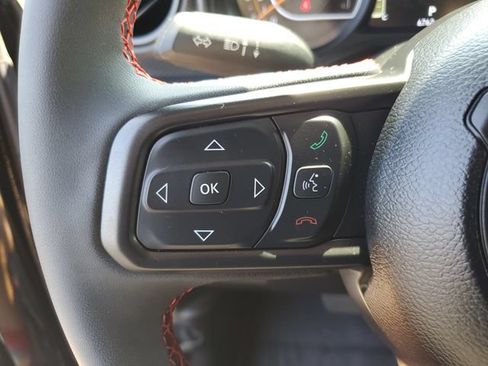 Used 2024 Jeep Gladiator Rubicon w/ Convenience Group AWD/4WD image 30