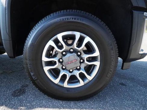 Used 2024 GMC Sierra 2500 SLT w/ SLT Convenience Package AWD/4WD image 43