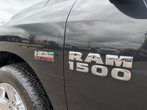 Used 2015 RAM 1500 Express AWD/4WD image 15