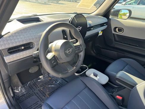 Certified 2025 MINI Cooper S image 10