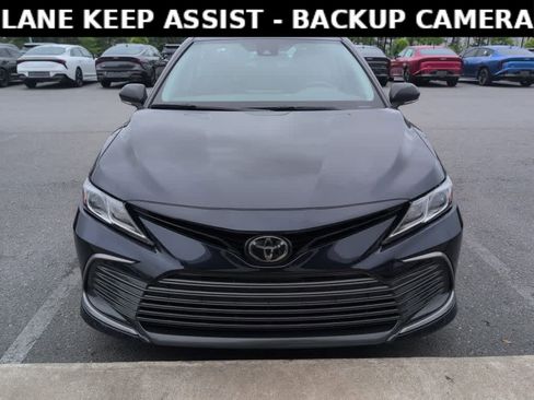 Used 2022 Toyota Camry LE FWD image 2