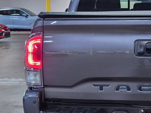 Used 2021 Toyota Tacoma TRD Sport w/ Technology Package RWD image 20