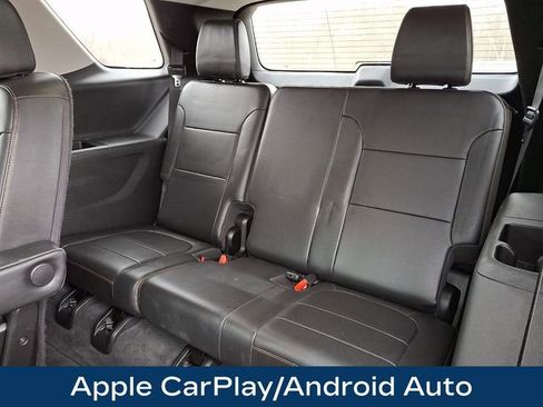 Used 2021 Chevrolet Traverse LT image 15