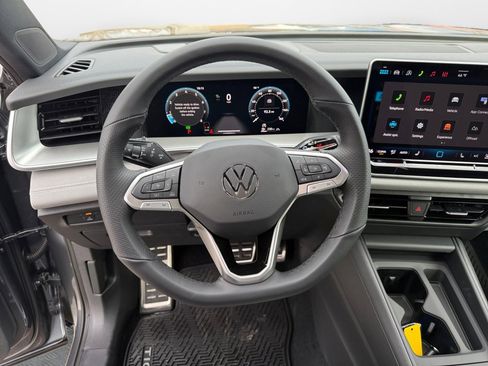 New 2026 Volkswagen Tiguan SE R-Line image 10