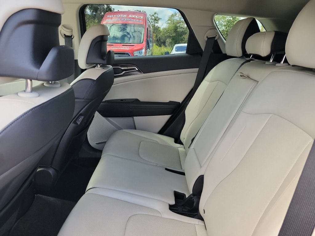 Certified 2024 Kia Sportage EX FWD image 25
