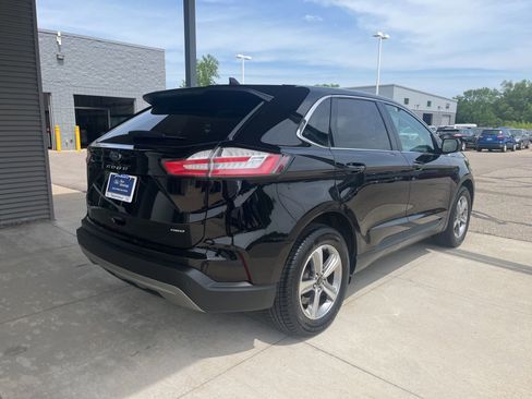 Certified 2023 Ford Edge SEL w/ Convenience Package AWD/4WD image 6
