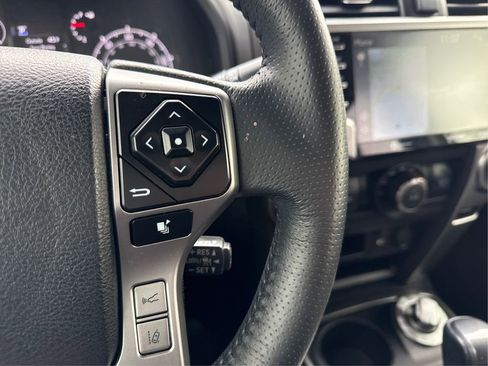 Used 2021 Toyota 4Runner SR5 Premium image 29