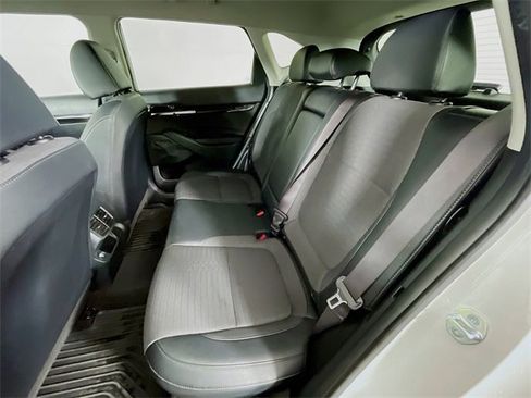 Used 2023 Kia Seltos S image 23