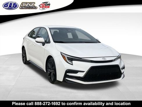 Used 2024 Toyota Corolla SE image 1