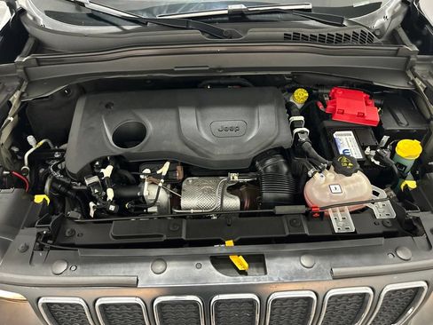 Used 2019 Jeep Renegade Sport AWD/4WD image 11
