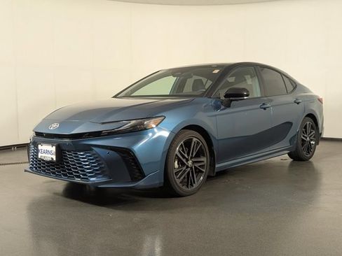 Used 2025 Toyota Camry XSE AWD/4WD image 4