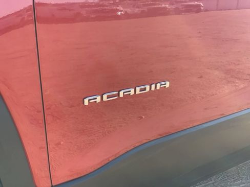 Used 2023 GMC Acadia SLT AWD/4WD image 30