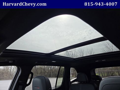 Used 2025 GMC Acadia AT4 w/ Luxury Package AWD/4WD image 17