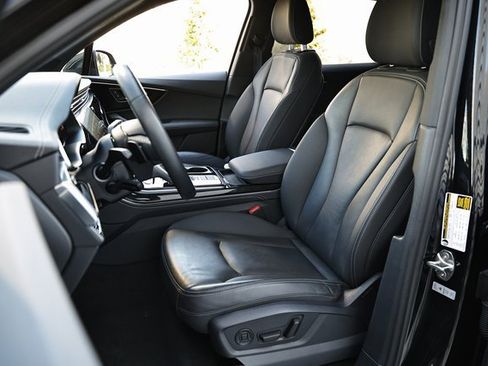 Used 2025 Audi Q7 3.0T Premium Plus image 21