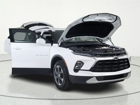 Used 2024 Chevrolet Blazer LT w/ Convenience Package FWD image 7