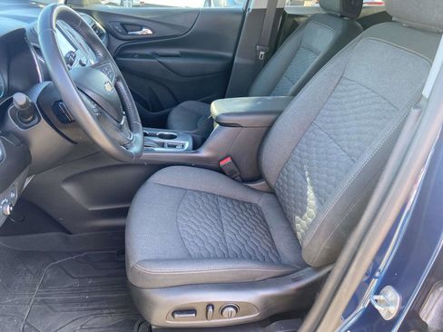 Used 2020 Chevrolet Equinox LT w/ Driver Convenience Package image 6