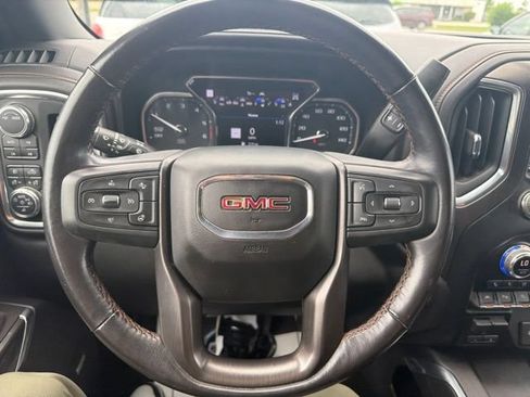 Used 2021 GMC Sierra 1500 AT4 w/ AT4 Value Package AWD/4WD image 17